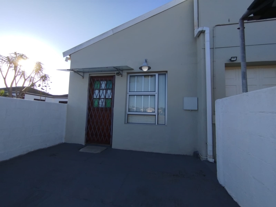 1 Bedroom Property for Sale in Country Club Western Cape